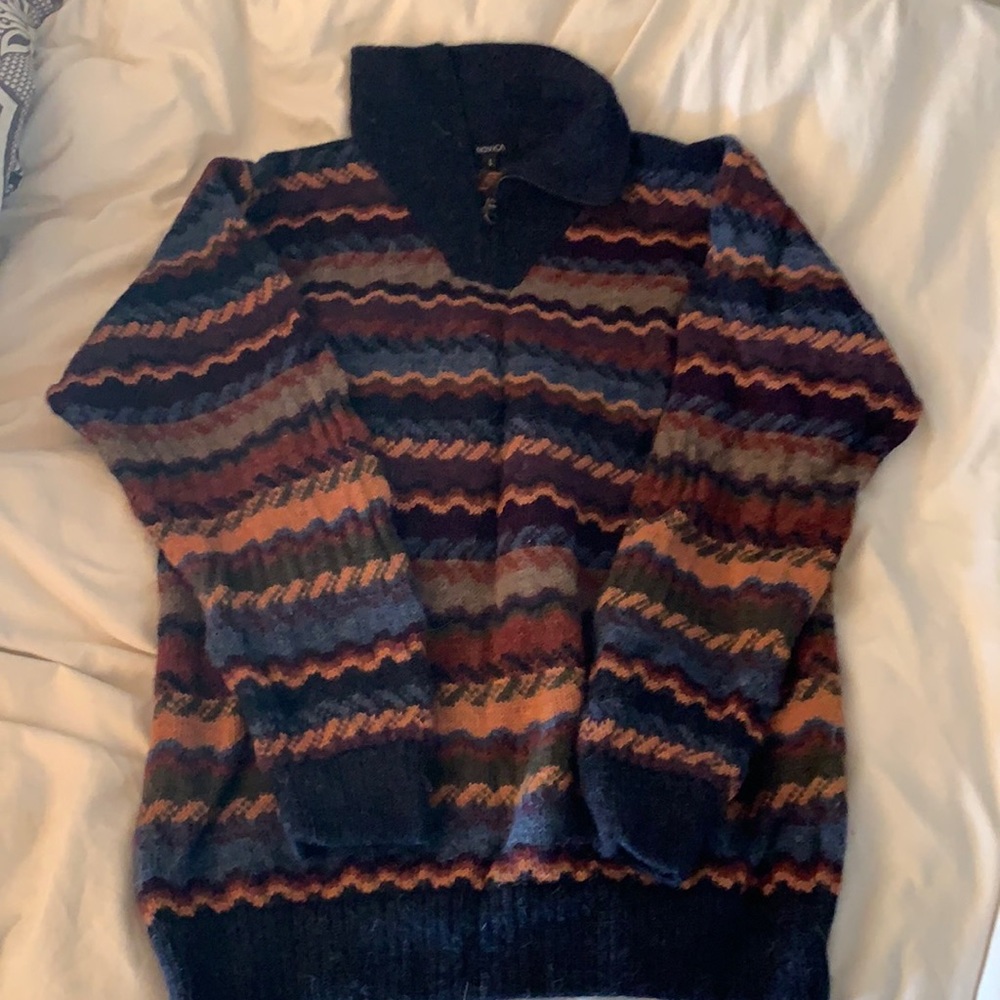 100% Alpaca men’s sweater, extremely soft! Very good condition
